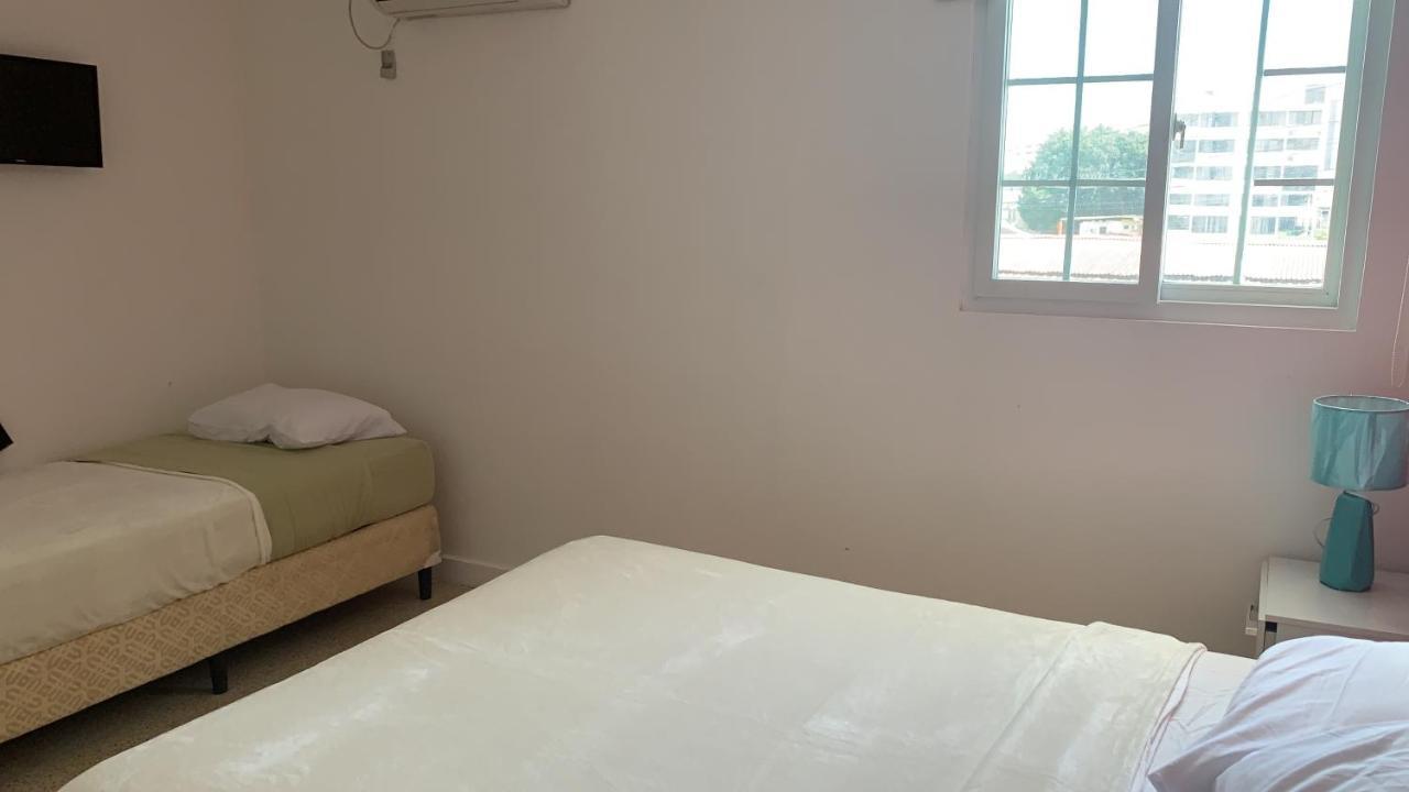 Hostal Familiar Carmencita Панама Сити Екстериор снимка