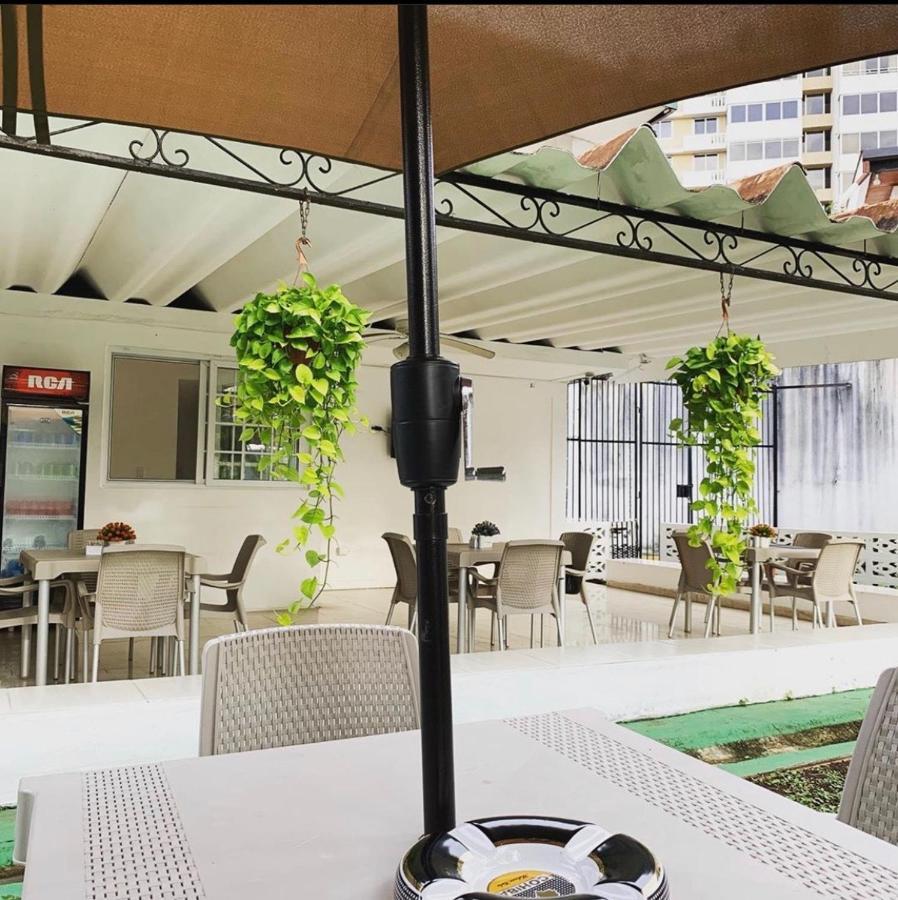 Hostal Familiar Carmencita Панама Сити Екстериор снимка